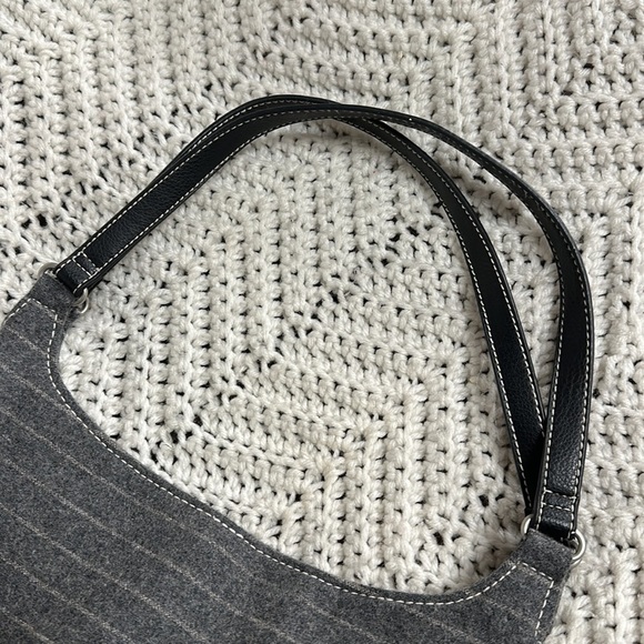 Gap Grey Wool Pinstripe Bag Purse black accents - LIKE NEW! Cute & Trendy - Picture 8 of 9
